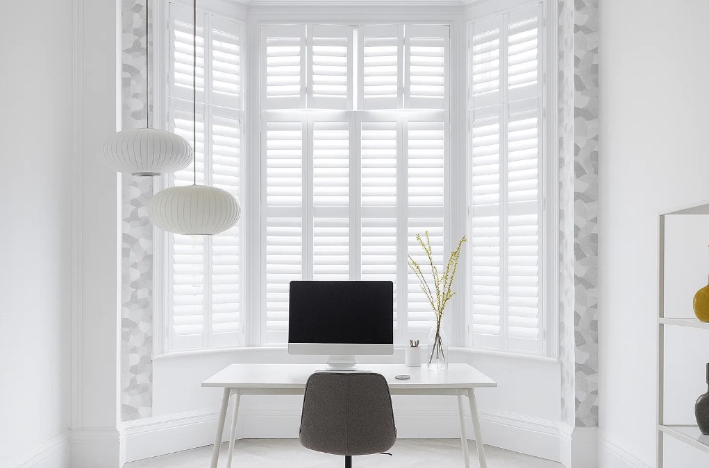 Tier-on-tier full height shutters