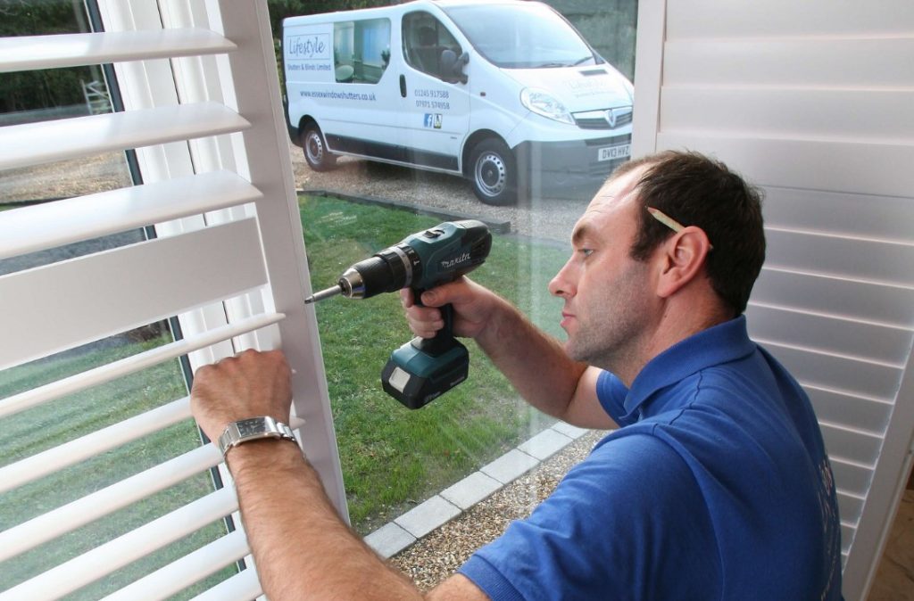 shutters fitting right way